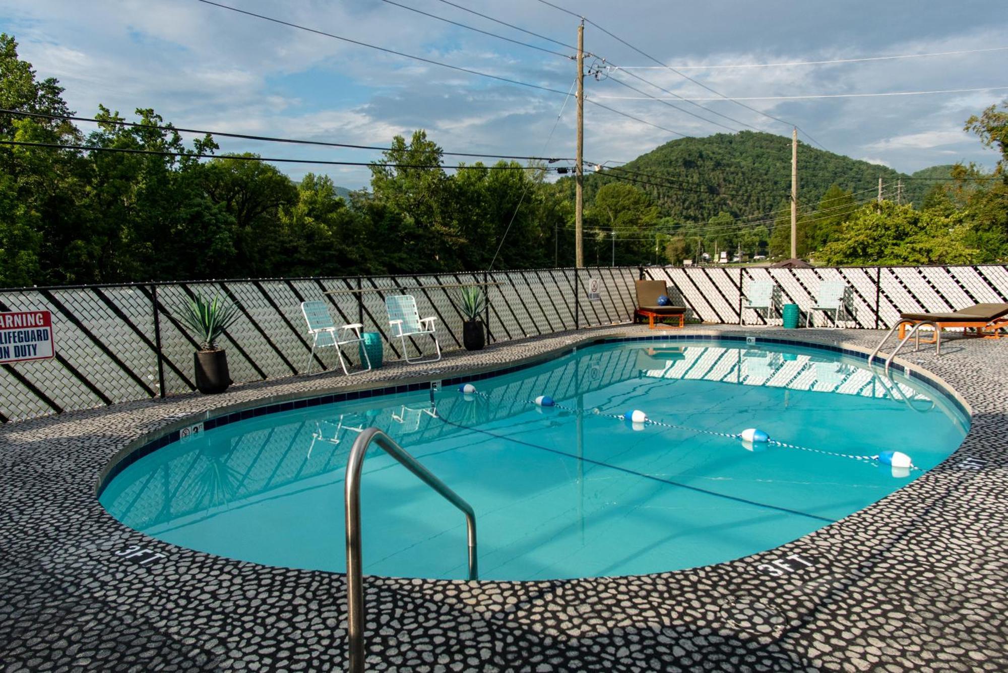 Townsend River Breeze Inn Екстер'єр фото